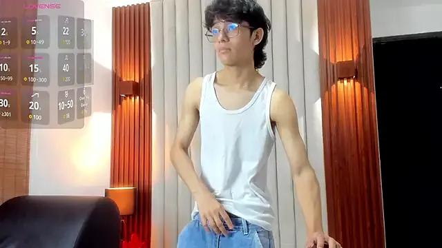 billie_jr from StripChat is Freechat