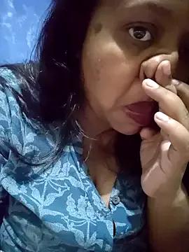 bitch-horny from StripChat is Freechat