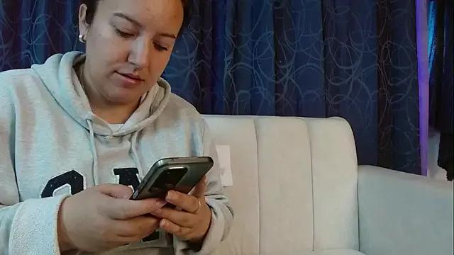 Bitch_0limits from StripChat is Freechat