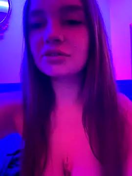 bitchpeace_ from StripChat is Freechat