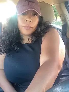 blaszindelight2386 from StripChat is Freechat