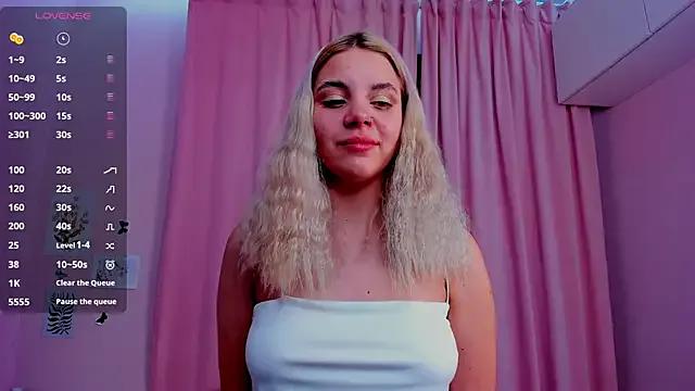 BlissBoardley from StripChat is Freechat