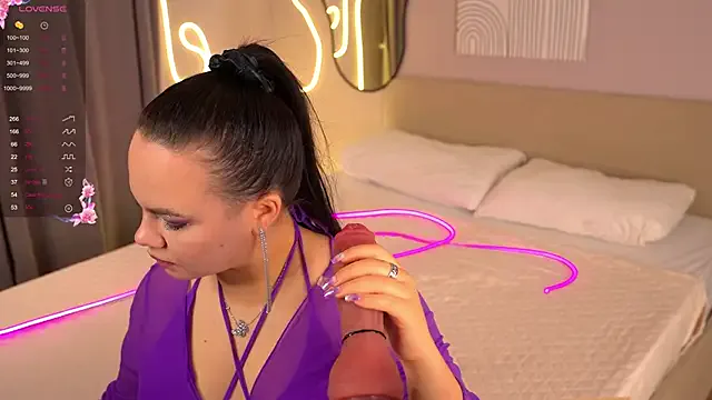 Bllowwoww from StripChat