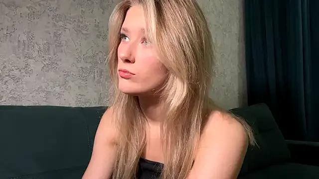 Blonde_strict from StripChat is Freechat