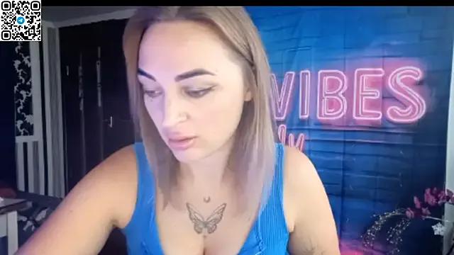 Blonde_Temptation from StripChat is Freechat