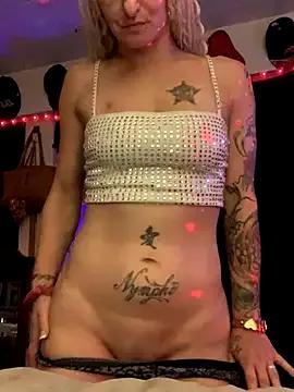 blondebarbiebae from StripChat is Freechat