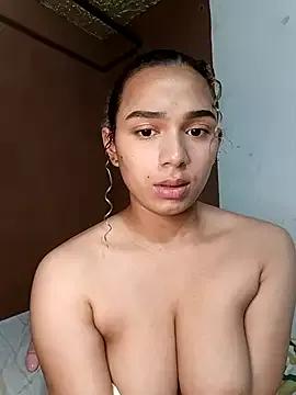 Blondiecurly from StripChat is Freechat