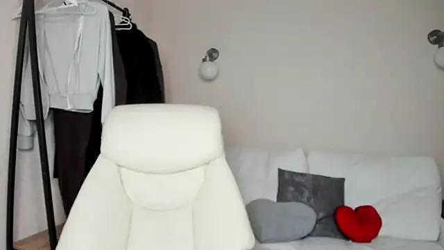Try our streaming cams variety and talk on a personal level with our adorable girls streamers, showing off their bountiful shapes and dildos.