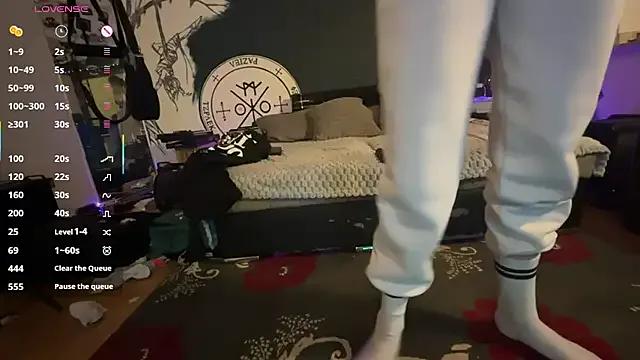 Bloody_Diamond from StripChat