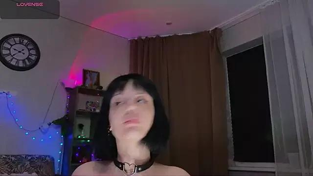 bloodymarrry from StripChat is Freechat