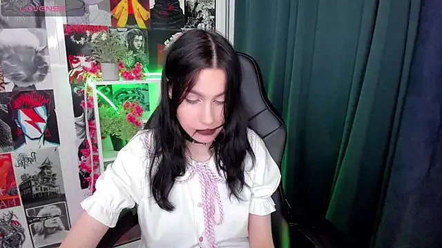 Bluberry_bri on StripChat 