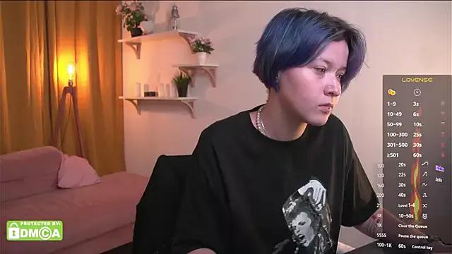 bluebeell from StripChat is Freechat
