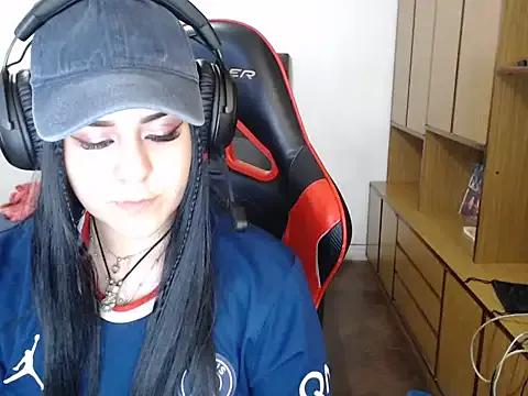 bluegoddessstoned from StripChat is Freechat