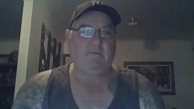 BLUEYEDBEAR69 from StripChat is Freechat