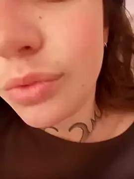 Blulilla69 from StripChat