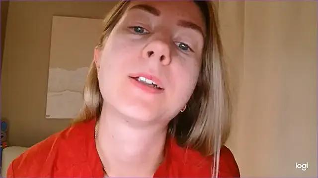 BluueSilk from StripChat