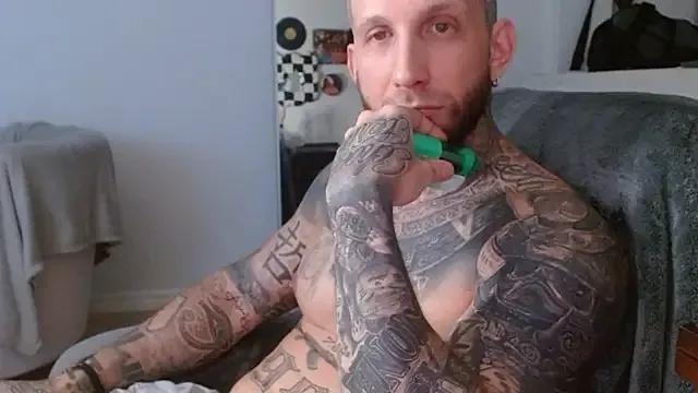 Bobbybacala91 from StripChat