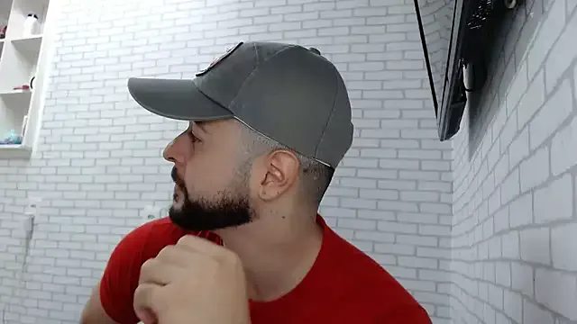 BombeiroHotx from StripChat