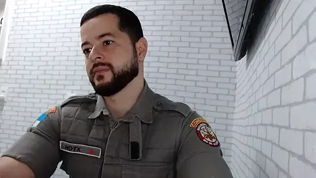 BombeiroHotx from StripChat