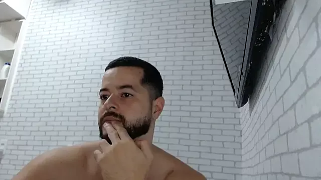 BombeiroHotx from StripChat