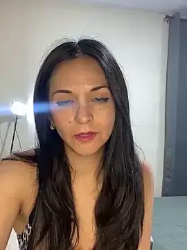 bombshell341 from StripChat