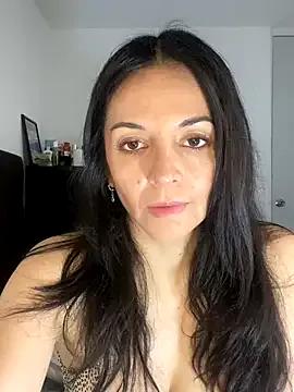 bombshell341 from StripChat