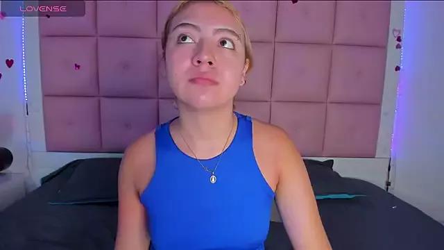 Bonni_Lohans from StripChat