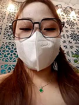Bonnie-2k from StripChat