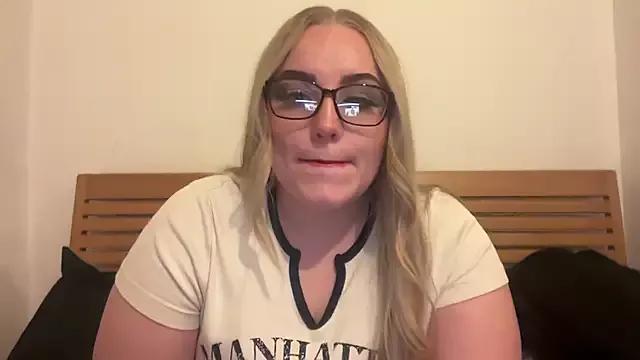 Bonnie-Blondie from StripChat