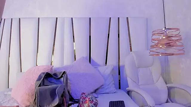 bonnie_sm from StripChat