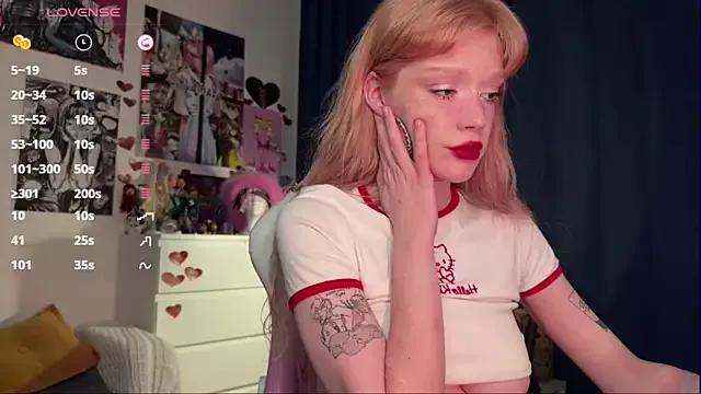 boobsybootie from StripChat