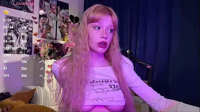 boobsybootie from StripChat