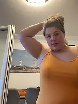 BootyLola from StripChat