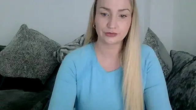 BootyQueenApril from StripChat is Freechat