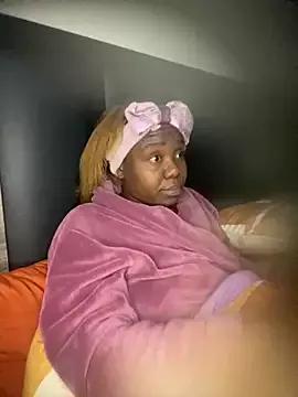 Bootytinah from StripChat is Freechat