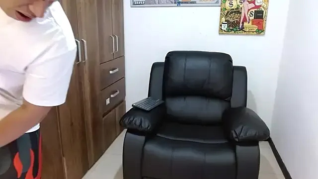 boss_of_cash on StripChat 