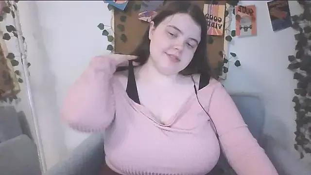 BrattyPrincess_Emma from StripChat is Freechat