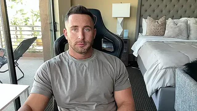 Brettmycles28 from StripChat