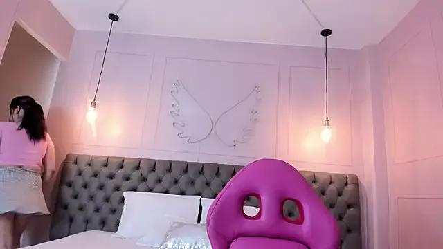 Try our streaming cams variety and talk on a personal level with our adorable girls streamers, showing off their bountiful shapes and dildos.