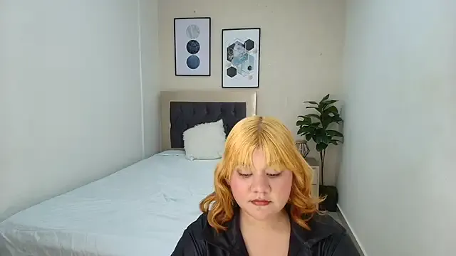 BRIANA_WON from StripChat is Freechat