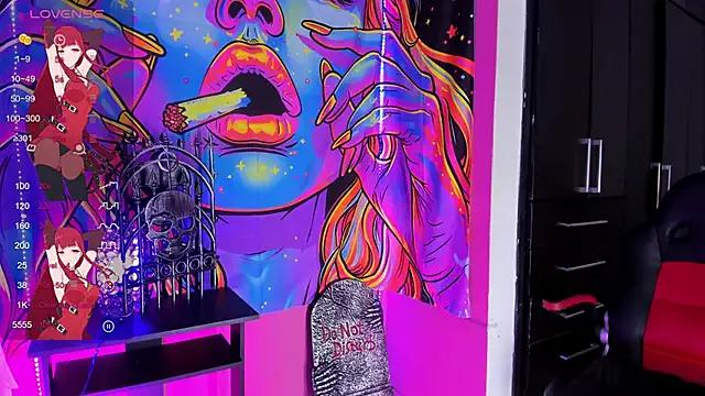 Try our streaming cams variety and talk on a personal level with our adorable girls streamers, showing off their bountiful shapes and dildos.