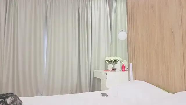 Brigitte_Bardot from StripChat is Freechat