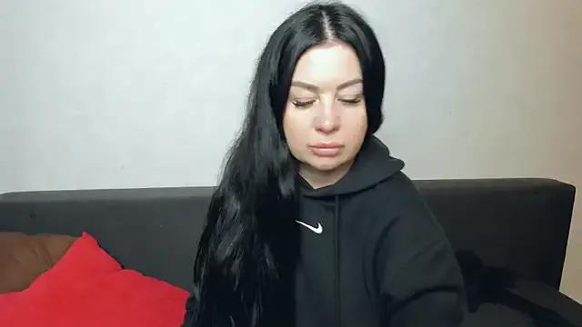 BrilliantGirll from StripChat is Freechat