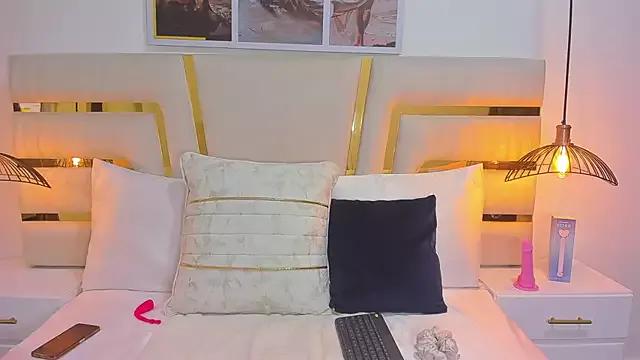Try our streaming cams variety and talk on a personal level with our adorable girls streamers, showing off their bountiful shapes and dildos.