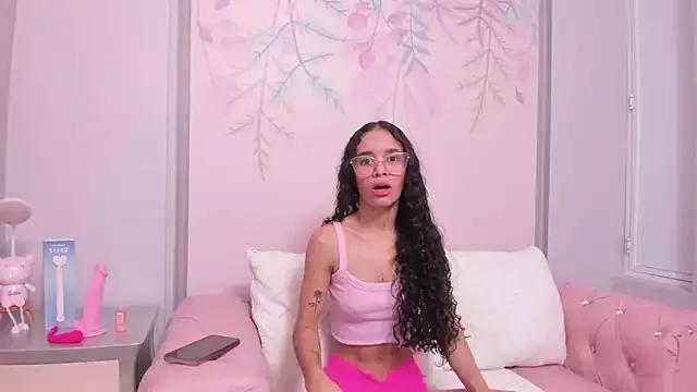 Britanysweet_ from StripChat is Freechat