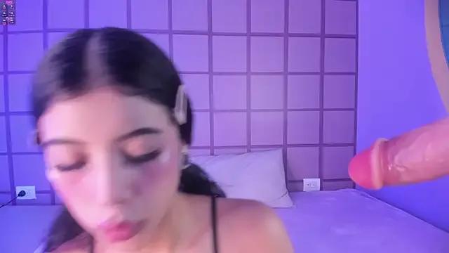 Brooke_monroe from StripChat is Freechat