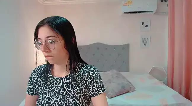brooklove_doll from StripChat