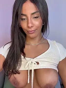 Brownfitbabyy from StripChat is Freechat