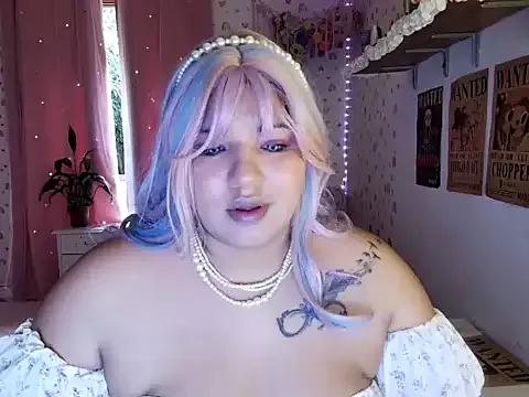Try our streaming cams variety and talk on a personal level with our adorable girls streamers, showing off their bountiful shapes and dildos.