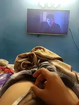 BubblyAyesha110 from StripChat